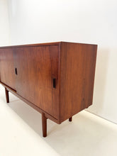 Load image into Gallery viewer, Deens Vintage Dressoir, Børge Mogensen