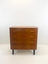 Afbeelding in Gallery-weergave laden, Zweeds Teak Ladekast / Commode