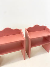 Afbeelding in Gallery-weergave laden, Geüpcycled Vintage Nachtkastjes (set van 2)