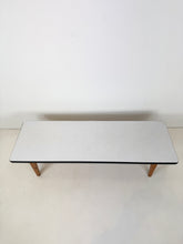 Afbeelding in Gallery-weergave laden, Lage Vintage Salontafel / Plantentafel