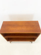 Afbeelding in Gallery-weergave laden, Kleine Teak Boekenkast