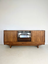 Afbeelding in Gallery-weergave laden, Ærthøj Jensen & Mølholm Herning Palissander Dressoir