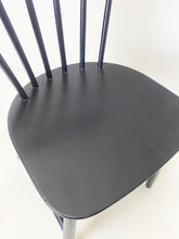 Afbeelding in Gallery-weergave laden, FDB Møbler Spijlenstoelen, 1960s