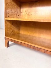Afbeelding in Gallery-weergave laden, Lage Art Deco Boekenkast met lades