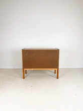 Load image into Gallery viewer, Teak Kast