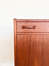 Afbeelding in Gallery-weergave laden, Ulferts Vintage Sideboard / Dressoir