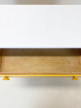 Afbeelding in Gallery-weergave laden, Gerestylde Ladekast, Geel/Wit