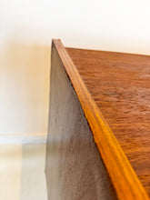 Afbeelding in Gallery-weergave laden, Teak Dressoir