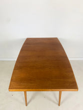 Afbeelding in Gallery-weergave laden, Teak Eettafel uit Zweden