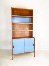 Afbeelding in Gallery-weergave laden, Zweedse Vintage Wandkast / Boekenkast (set van 3 kasten)