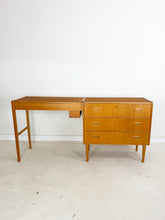 Afbeelding in Gallery-weergave laden, Vintage Kaptafel / Ladekast combi