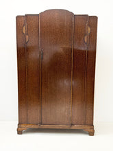 Afbeelding in Gallery-weergave laden, Art Deco Kledingkast, Camphor