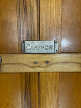 Afbeelding in Gallery-weergave laden, Art Deco Kledingkast, Camphor