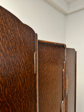 Afbeelding in Gallery-weergave laden, Art Deco Kledingkast, Camphor