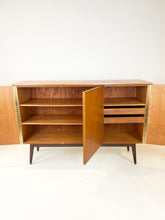 Afbeelding in Gallery-weergave laden, Scandinavisch Teak Dressoir