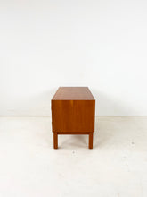 Afbeelding in Gallery-weergave laden, Lage Teak Opbergkast