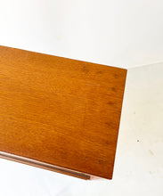 Afbeelding in Gallery-weergave laden, Vintage Vitrinehkastje