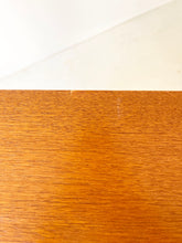 Afbeelding in Gallery-weergave laden, Vintage Vitrinehkastje