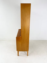 Afbeelding in Gallery-weergave laden, Vintage Scandinavische Wandmeubel