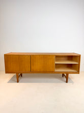 Afbeelding in Gallery-weergave laden, Erik Wørts Eiken Dressoir