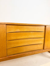 Afbeelding in Gallery-weergave laden, Erik Wørts Eiken Dressoir
