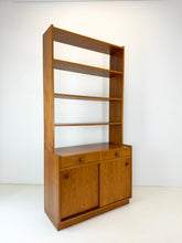 Afbeelding in Gallery-weergave laden, Teak Boekenkast uit Zweden (1/2)