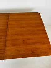 Afbeelding in Gallery-weergave laden, Teak Tafel, Uitschuifbaar