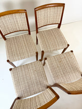 Afbeelding in Gallery-weergave laden, Teak Stoelen (set van 4)