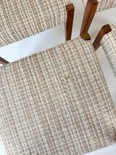 Afbeelding in Gallery-weergave laden, Teak Stoelen (set van 4)