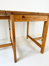 Afbeelding in Gallery-weergave laden, Karin Mobring Hangoortafel (jaren 70)