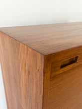 Afbeelding in Gallery-weergave laden, Vintage Scandinavisch Archievkast