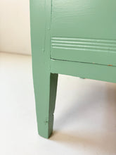Afbeelding in Gallery-weergave laden, Opgeknapte Vintage Commode / Ladekast