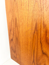 Load image into Gallery viewer, Scandinavisch Vintage Dressoir