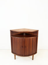 Afbeelding in Gallery-weergave laden, Deense Teak Hoekkast