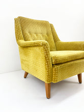 Afbeelding in Gallery-weergave laden, Gele Fluwelen Fauteuil