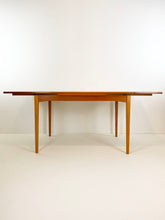 Afbeelding in Gallery-weergave laden, Eettafel