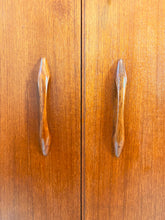Afbeelding in Gallery-weergave laden, Hoog Dressoir