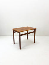 Afbeelding in Gallery-weergave laden, Teak Bijzettafel