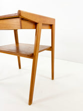 Afbeelding in Gallery-weergave laden, Nachtkastje