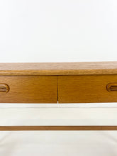 Afbeelding in Gallery-weergave laden, Eiken Kastje
