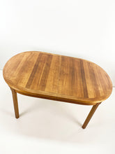 Afbeelding in Gallery-weergave laden, Teak Hugo Troeds Eettafel