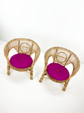 Afbeelding in Gallery-weergave laden, Rotan Vintage Stoelen (set van 2)