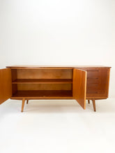Afbeelding in Gallery-weergave laden, Teak Mid Century Dressoir uit Scandinavië