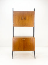 Afbeelding in Gallery-weergave laden, Vintage Teak Keukenkast / Wandkast