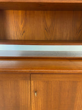 Afbeelding in Gallery-weergave laden, Teak Boekenkast / Wandkast / Keukenkast
