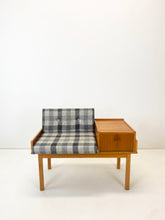 Afbeelding in Gallery-weergave laden, Teak Halkastje / Bankje