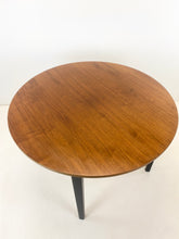 Afbeelding in Gallery-weergave laden, Ronde Teak Eettafel
