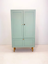 Afbeelding in Gallery-weergave laden, Vintage Kast / Schoenenkast