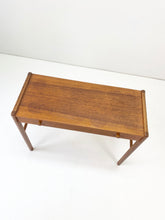 Afbeelding in Gallery-weergave laden, Teak Kastje