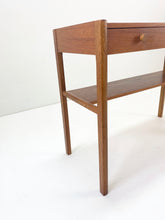 Afbeelding in Gallery-weergave laden, Teak Kastje
